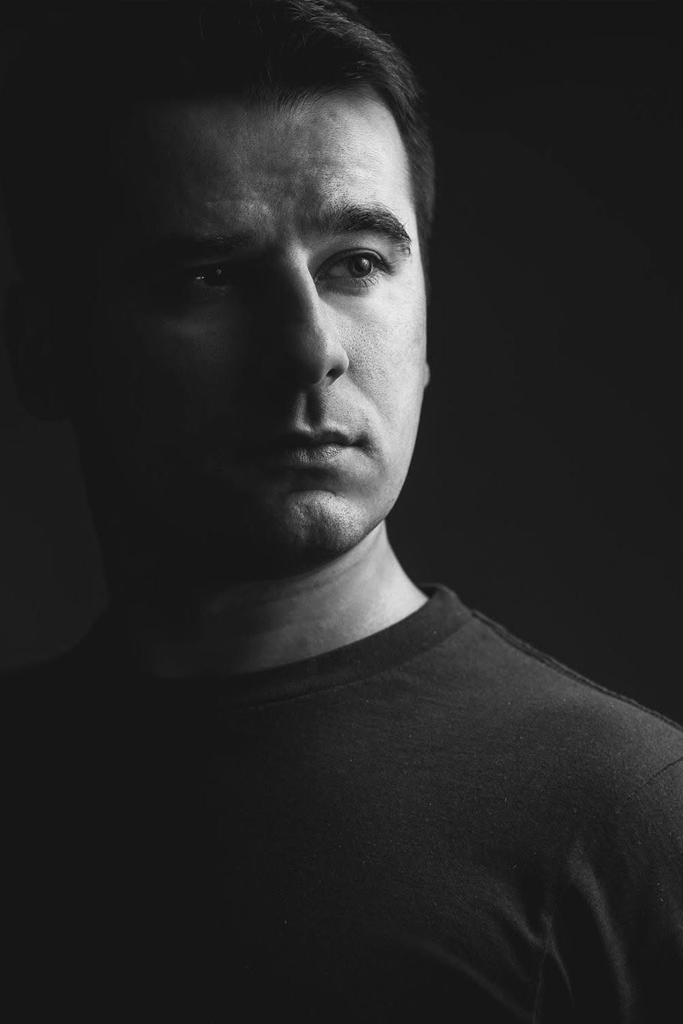 Crno-beli portret iz Dexon Dee portfolija